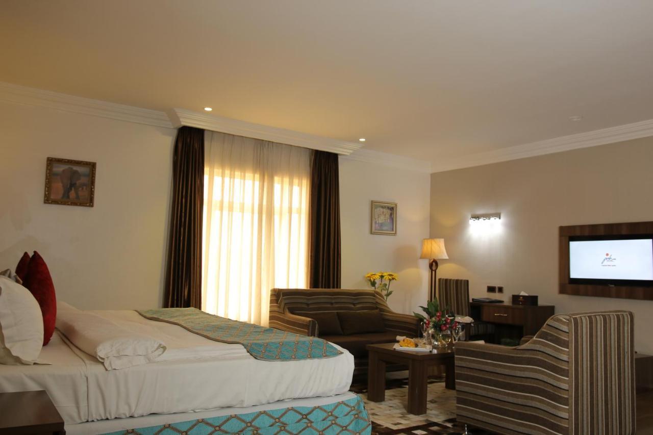 Grand Pela Hotel & Suites Abuja Exteriér fotografie