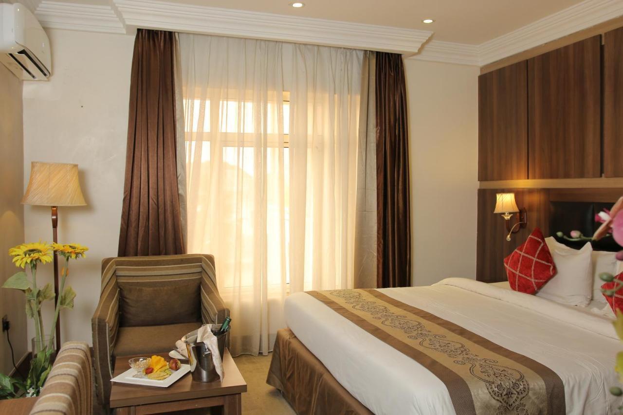 Grand Pela Hotel & Suites Abuja Exteriér fotografie