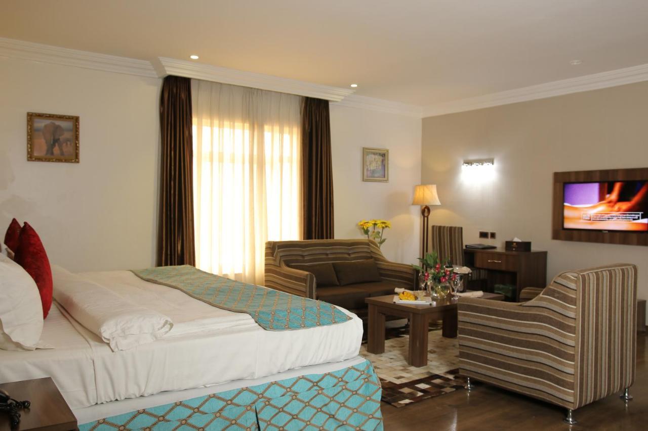 Grand Pela Hotel & Suites Abuja Exteriér fotografie