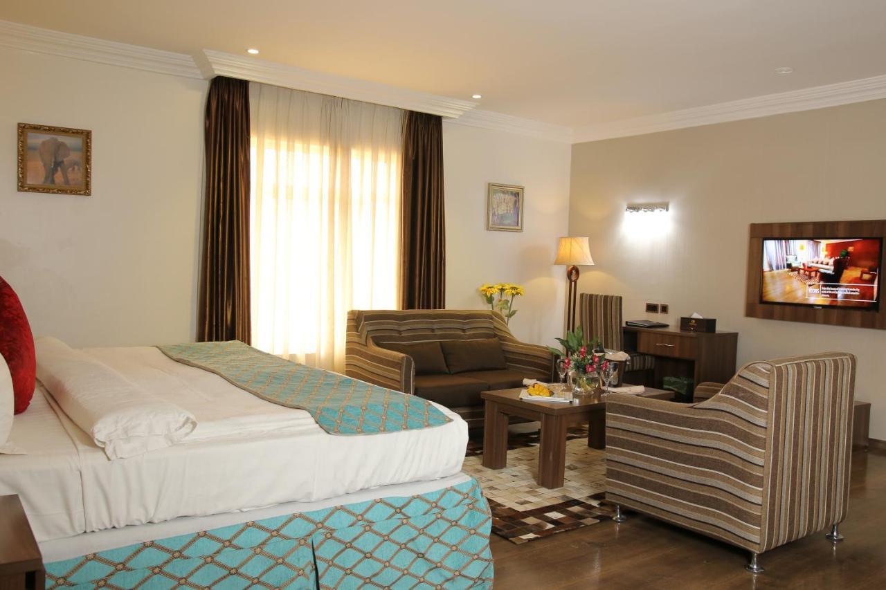 Grand Pela Hotel & Suites Abuja Exteriér fotografie
