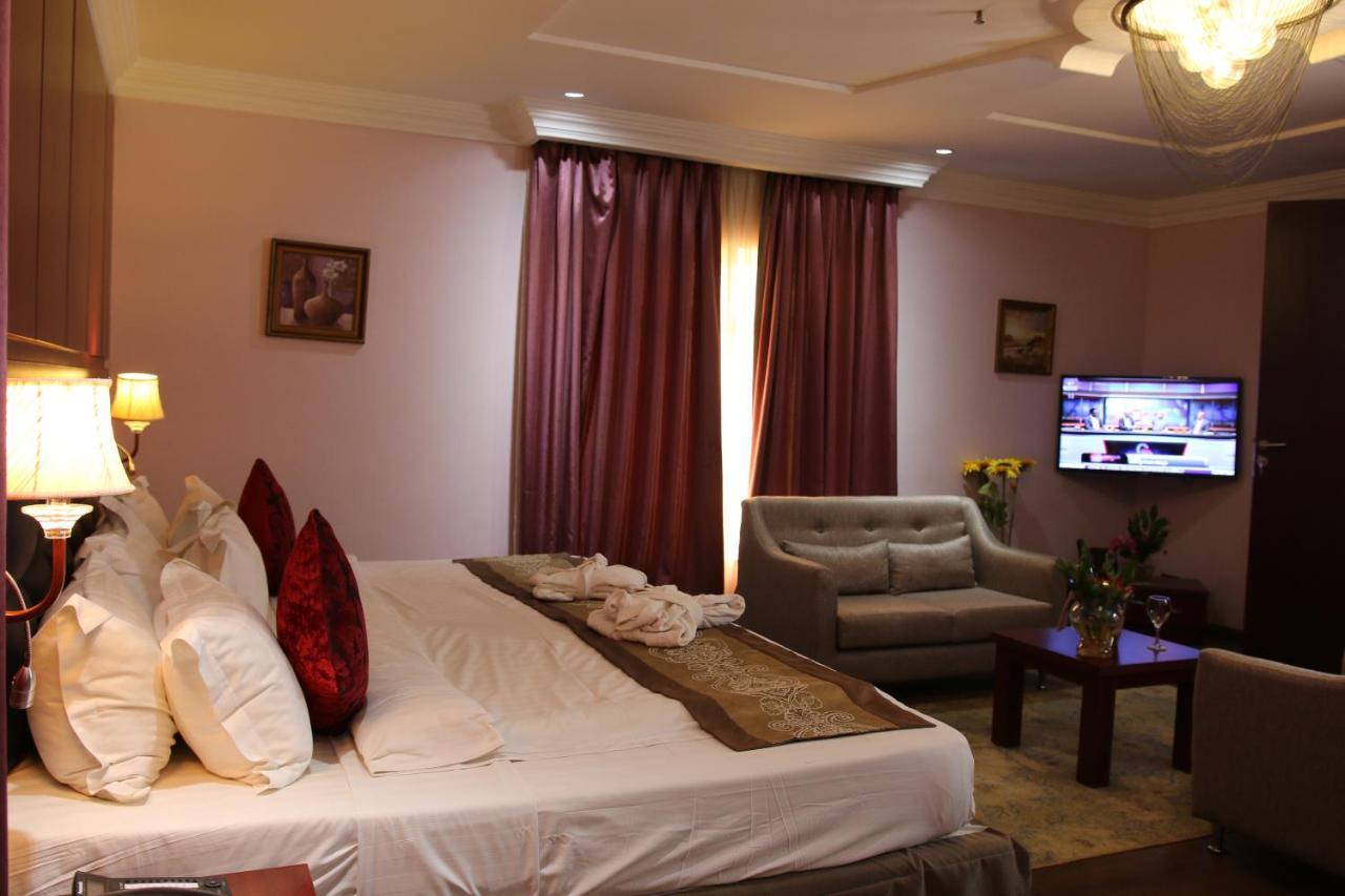 Grand Pela Hotel & Suites Abuja Exteriér fotografie