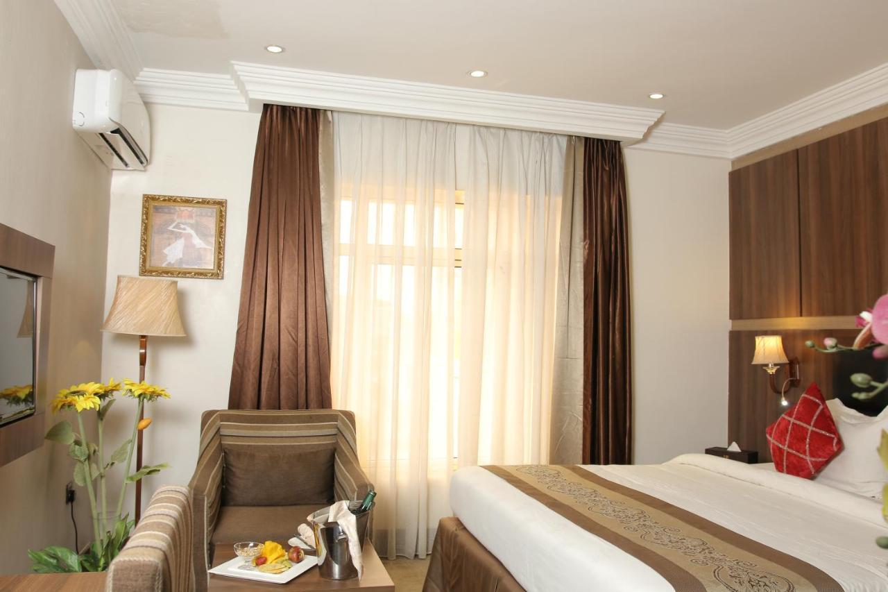 Grand Pela Hotel & Suites Abuja Exteriér fotografie