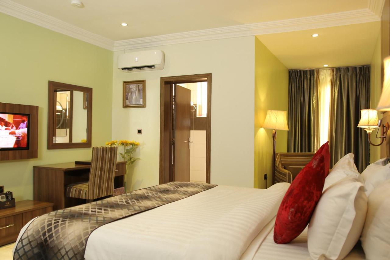 Grand Pela Hotel & Suites Abuja Exteriér fotografie